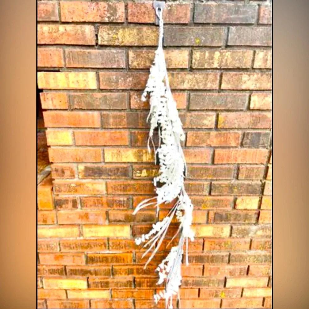 *Winter White Sparkle Eucalyptus Garland